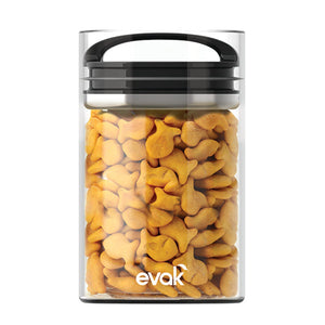 Evak Compact Medium by Prepara for sleek, airtight food storage.